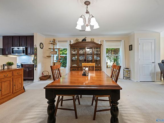 3rd image of 3128 Castlecreek Dr