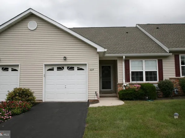 327 Jefferson Ct, Royersford, PA 19468