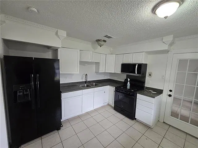 4 bed, 2.0 bath, 1460 sqft, $2,000 — Photo 3