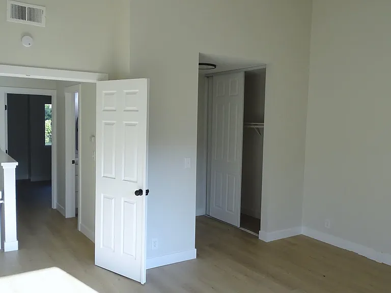 905 S Mountain Ave — Photo 6