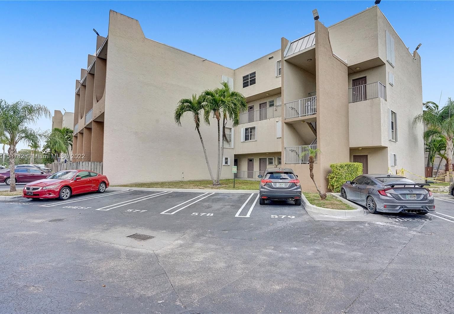 10900 SW 104th St APT 105, Miami, FL 33176 | Zillow