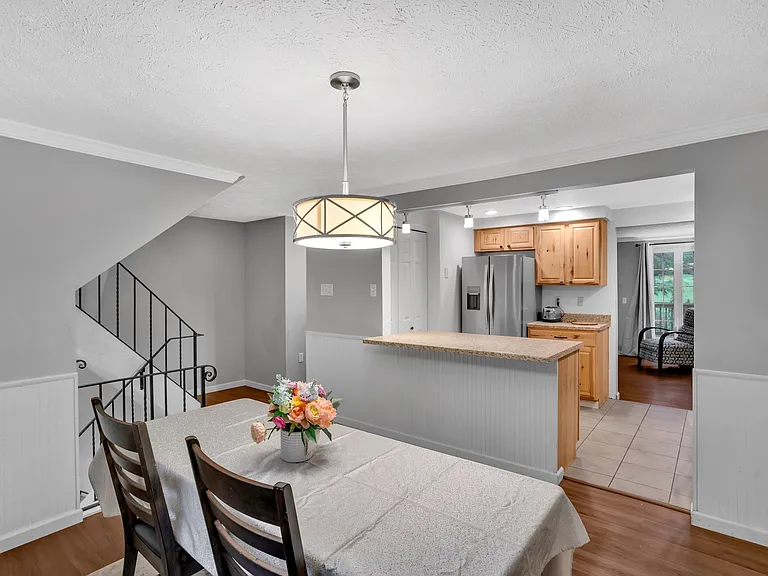 103 Sheffield Ct — Photo 3