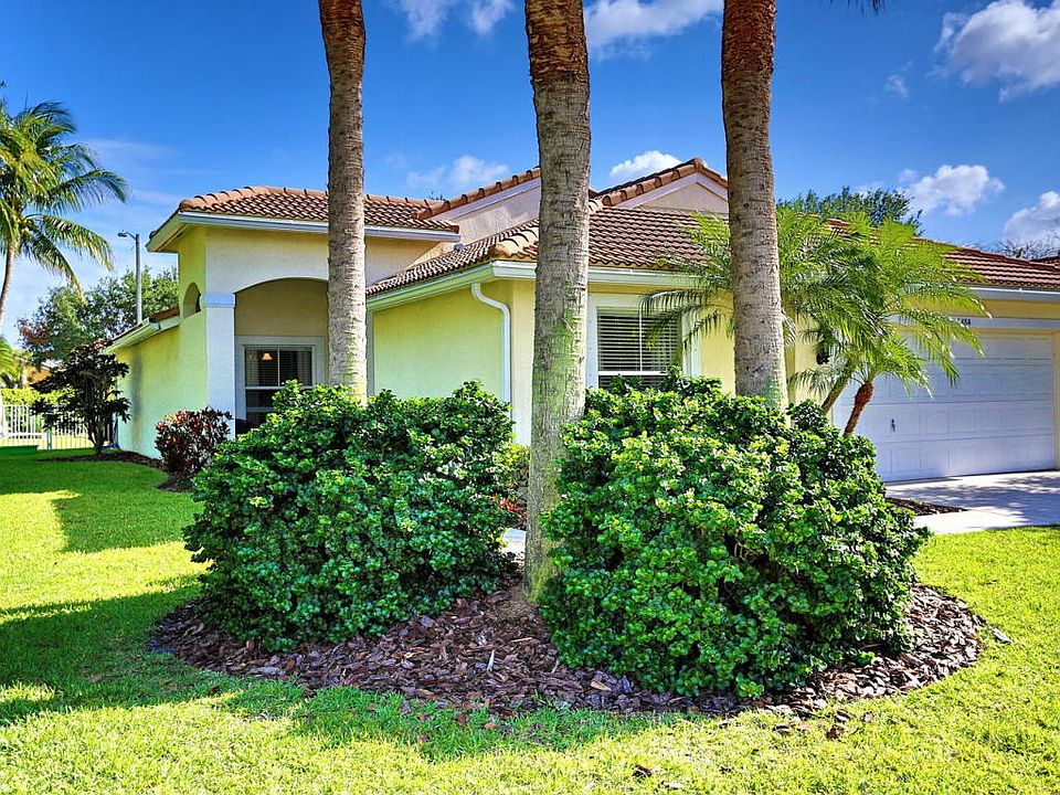 1st image of 6484 Sand Hills Cir