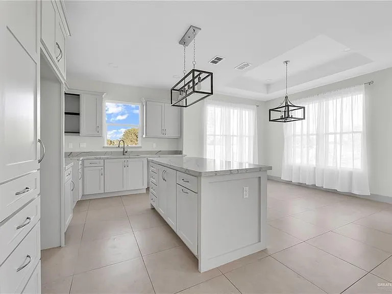 1202 S Linda St — Photo 9