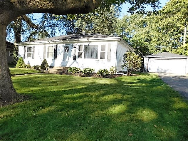 1st image of 3052 Evelyn St