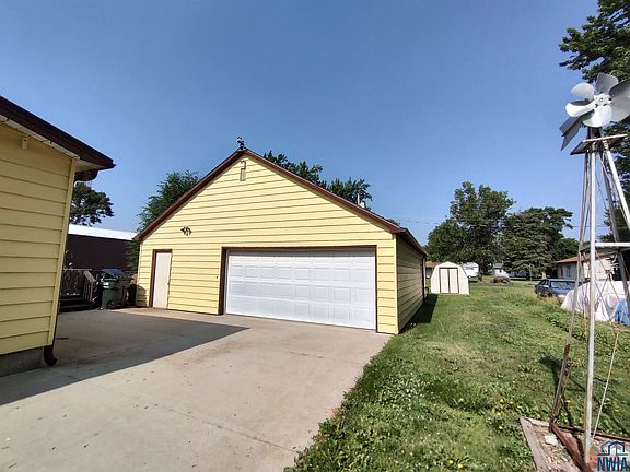 3rd image of 506 Pine St