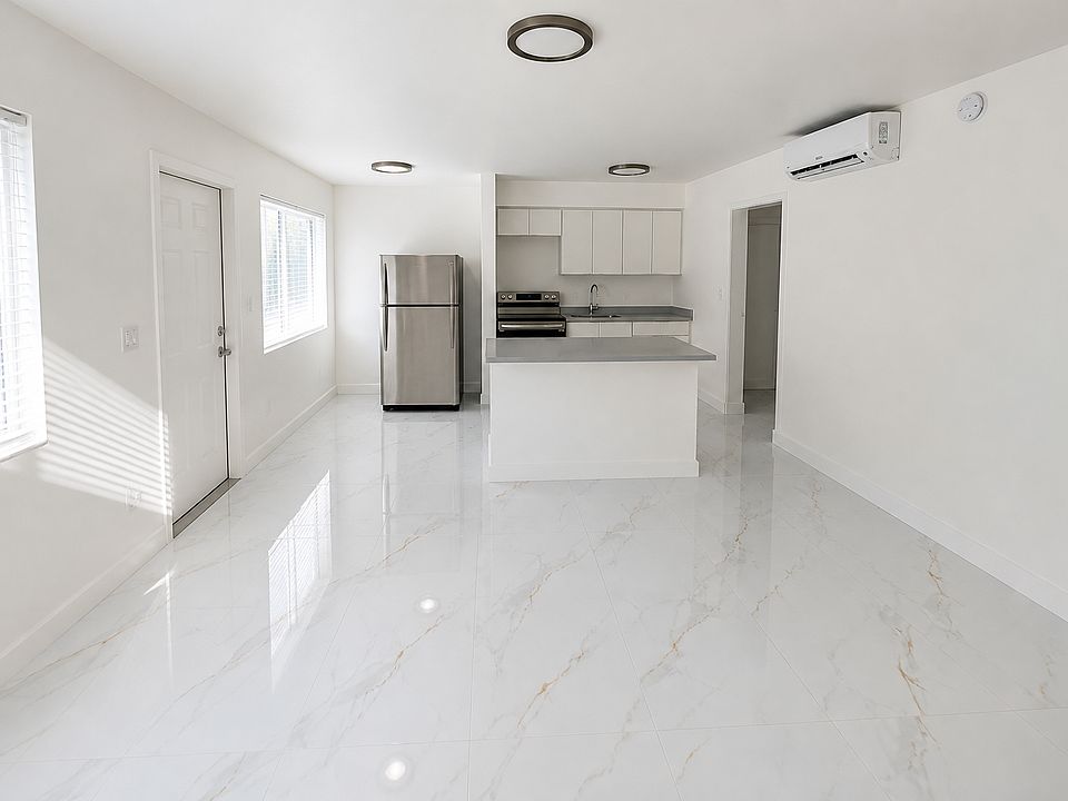 1st image of 1989 N Glades Dr #6
