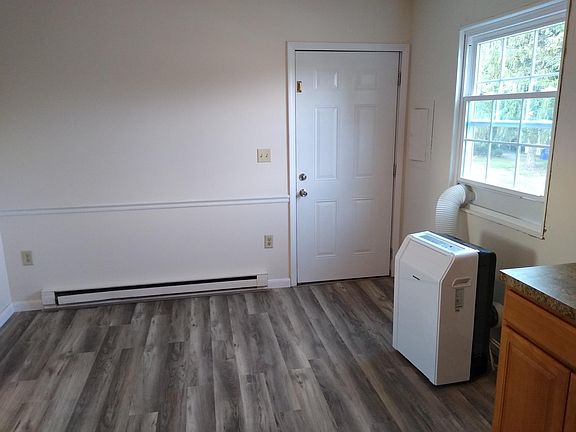 5th image of 822 Virginia Ave