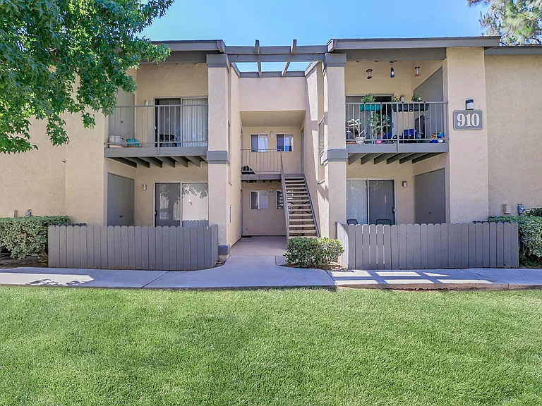 Mountain Creek Apartments — Photo 6