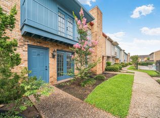 6111 Beverly Hill St #39, Houston, TX 77057