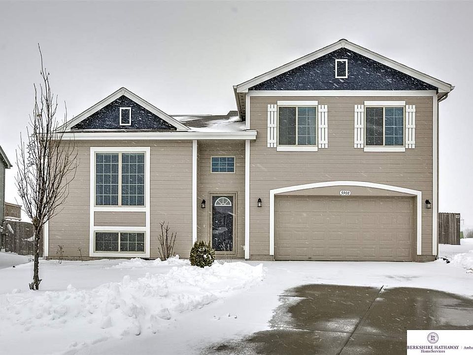 1st image of 5908 S 187th Avenue Cir