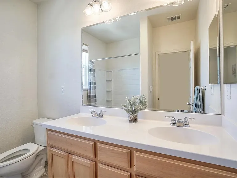 113 Caspian Way — Photo 21