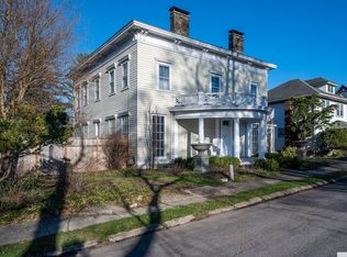 4 Hartwell Ave, Hudson, NY 12534