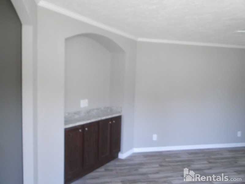 2nd image of 507 Birchwood Dr