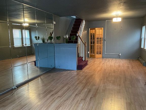 4th image of 5303 Avenue