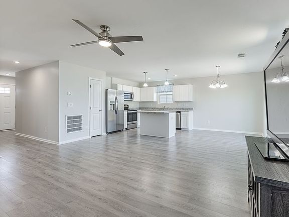 5th image of 334 Hobson Way