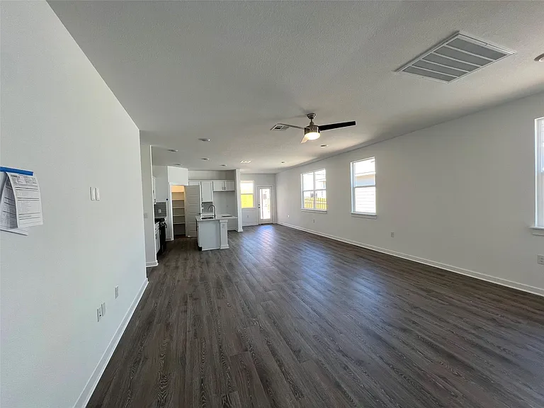 13820 Lubeck Dr — Photo 5