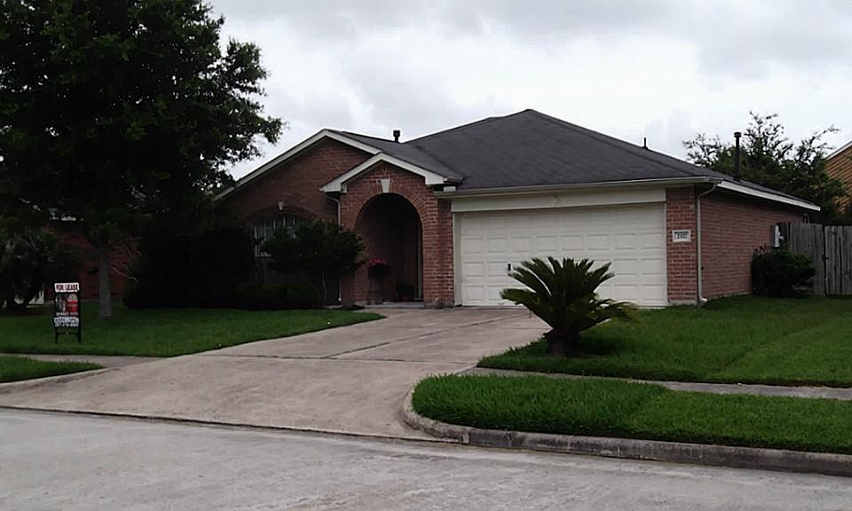 1st image of 2517 Nicholas Dr