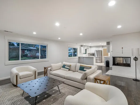 450 SW Frenwood Way, Beaverton, OR 97005