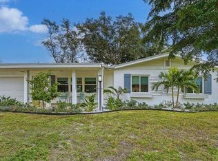 2748 Wisteria Pl, Sarasota, FL 34239