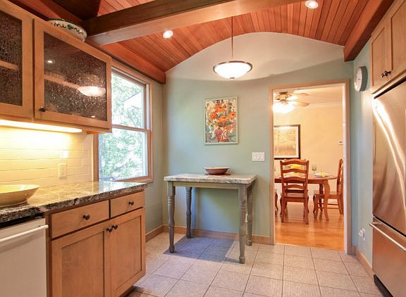 4th image of 2041 Alden St