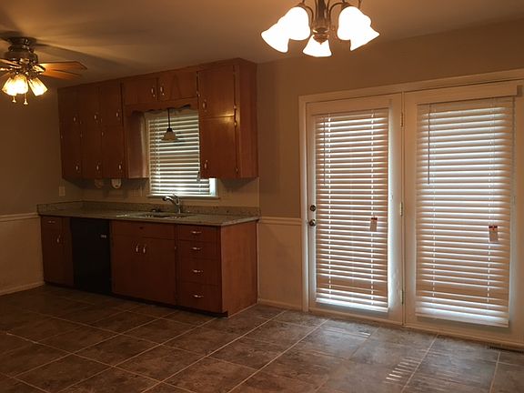 4th image of 1317 N Cottage Ave