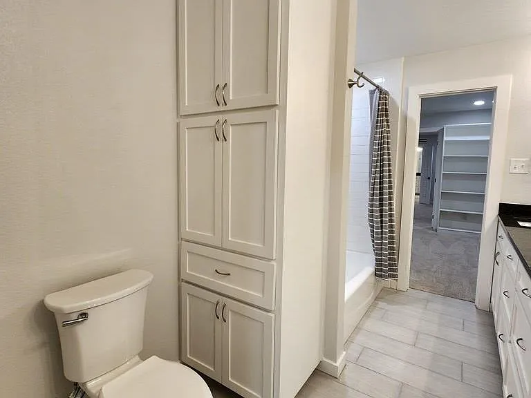 3300 Durant Dr — Photo 36