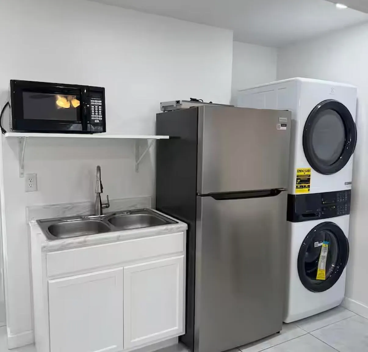 1 bed, 260 sqft, $1,000 — Photo 2