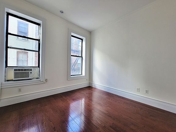 4th image of 131 Thompson St #5X