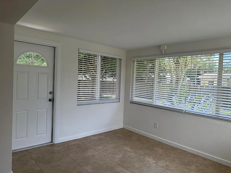 2745 Atlantic Blvd — Photo 9