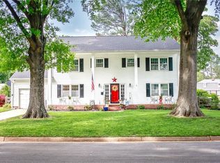 327 Blake Cir, Hampton, VA 23669