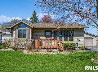 402 Maple Ave, Morrison, IL 61270