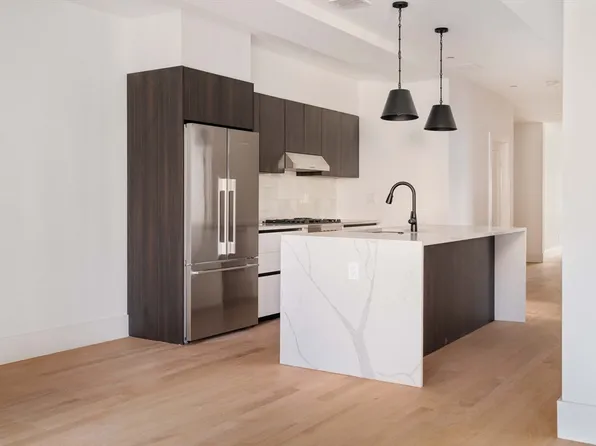 30-32 Condor St #1, Boston, MA 02128