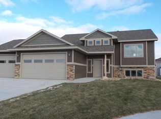1301 Summit Cir, Brookings, SD 57006