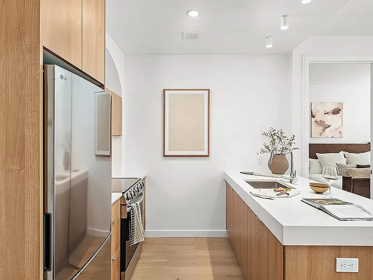 151 S Elliott Pl #4K — Photo 3