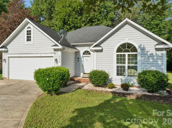 5538 Whispering Wind Ln, Indian Trail, NC 28079