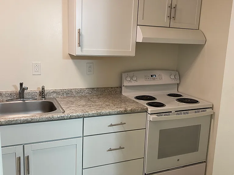 The North Main Apartments — Photo 11