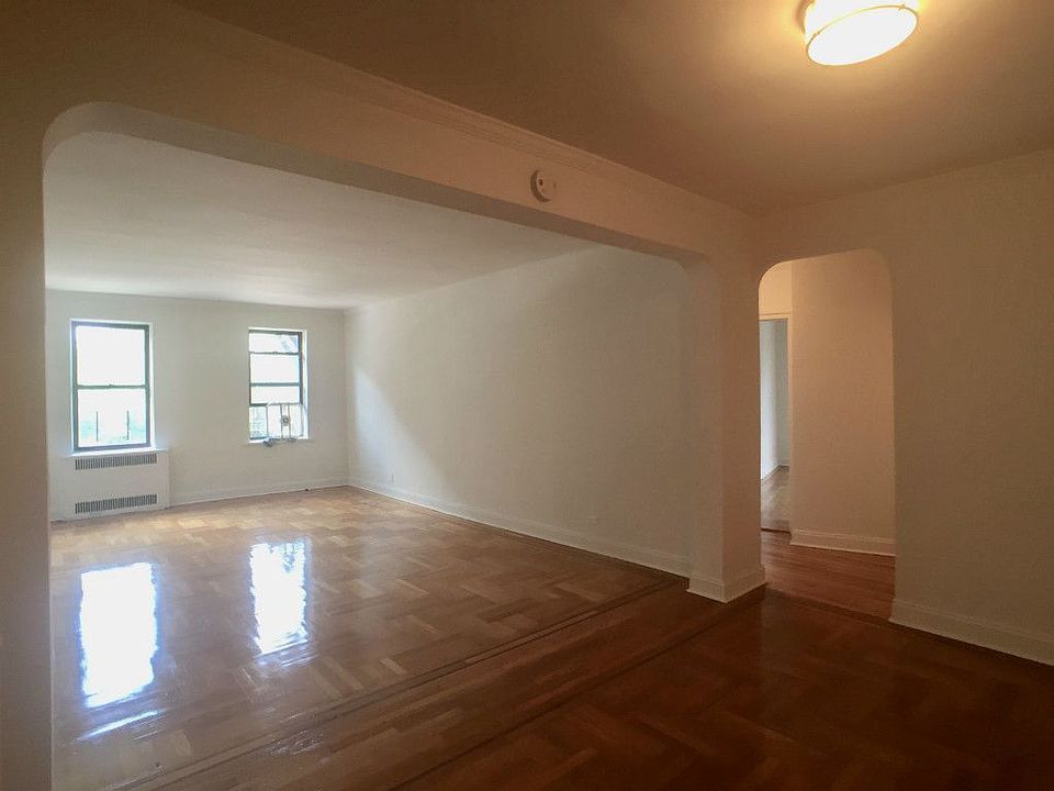 1st image of 560 W 218th St APT 1C
