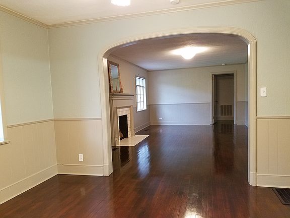 4th image of 447 39th St
