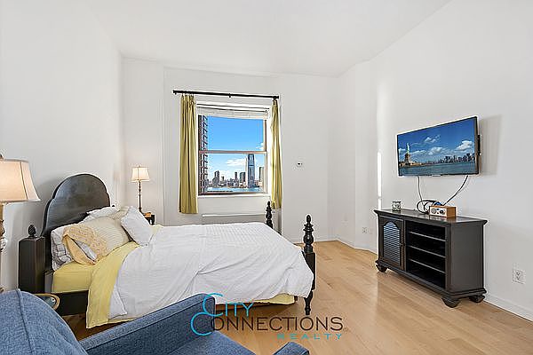 1st image of 20 West St APT 17E