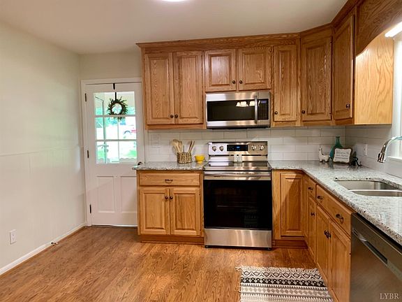 3rd image of 1126 Lakeview Dr Lot 432-435