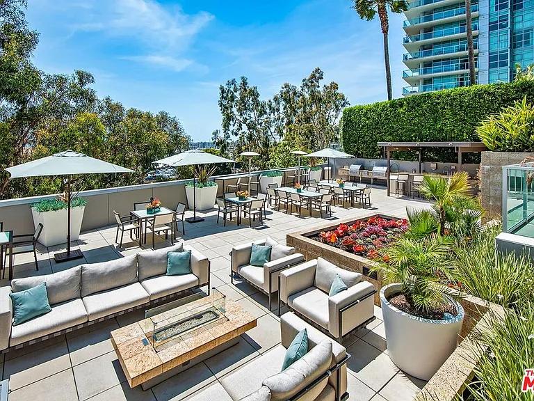 13650 Marina Pointe Dr #1706 — Photo 31