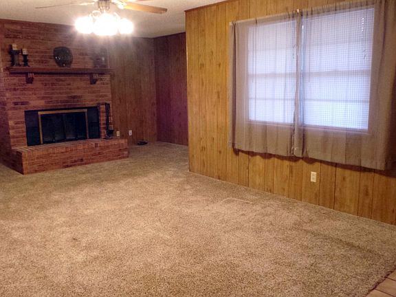 2nd image of 4914 Bonny Dr