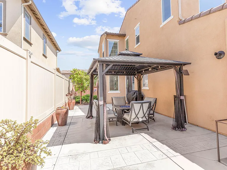 8653 Bay Laurel St — Photo 23