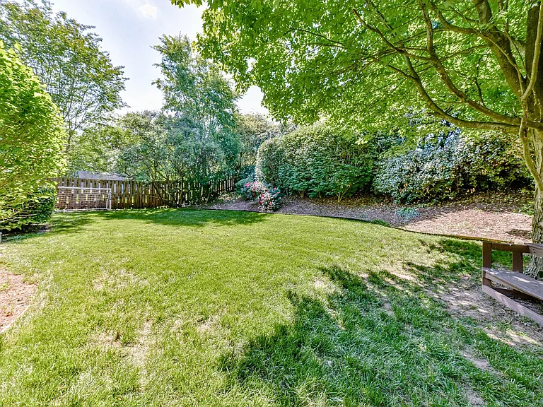 16829 Hampton Trace Rd — Photo 46