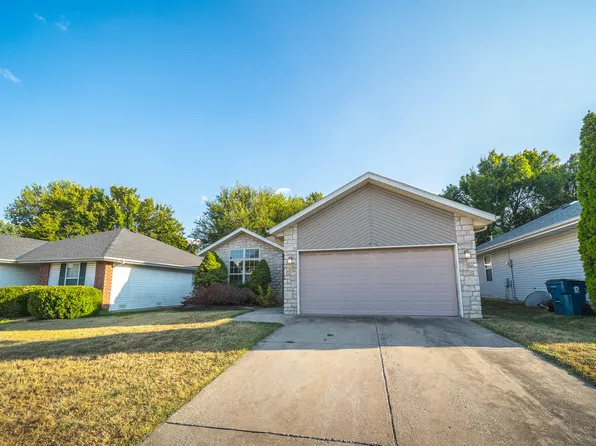 1628 E Adams Street, Springfield, MO 65803