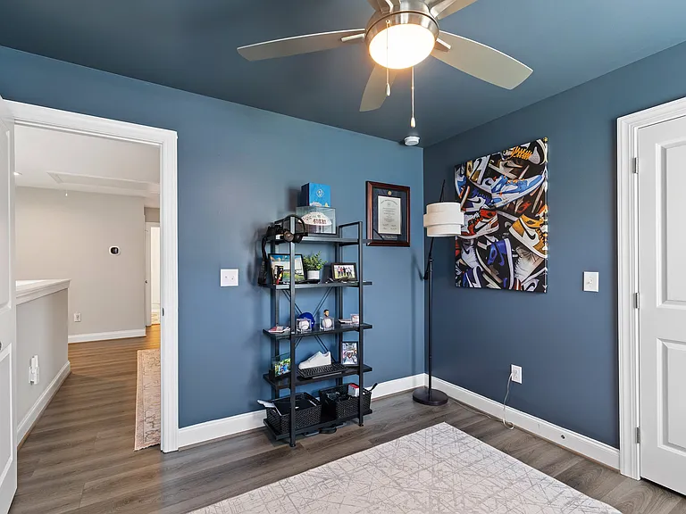 115 Owensboro Ct — Photo 37