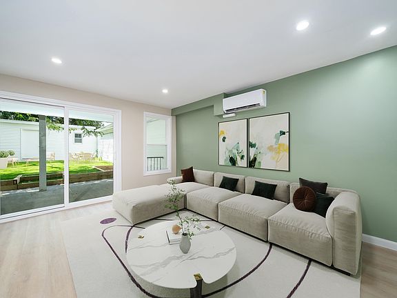 5th image of 171 Van Horne St #1