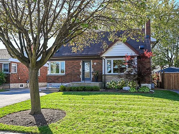 2nd image of 10 Mulock Ave