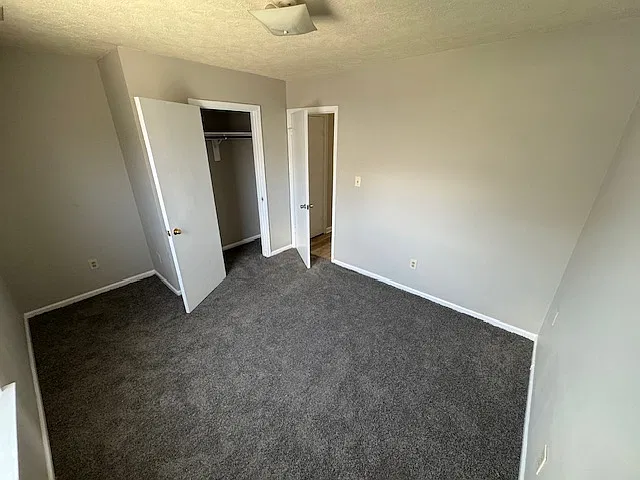 1 bed, 950 sqft, $1,050 — Photo 3